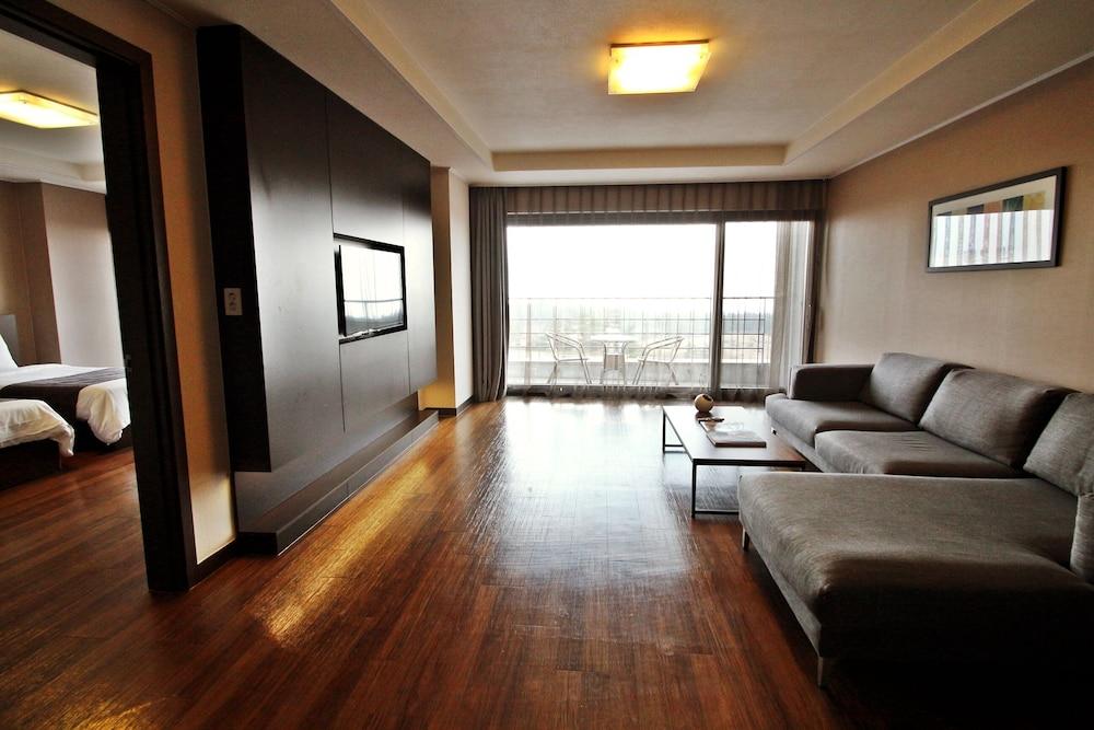 Luceville Seogwipo Ngoại thất bức ảnh
